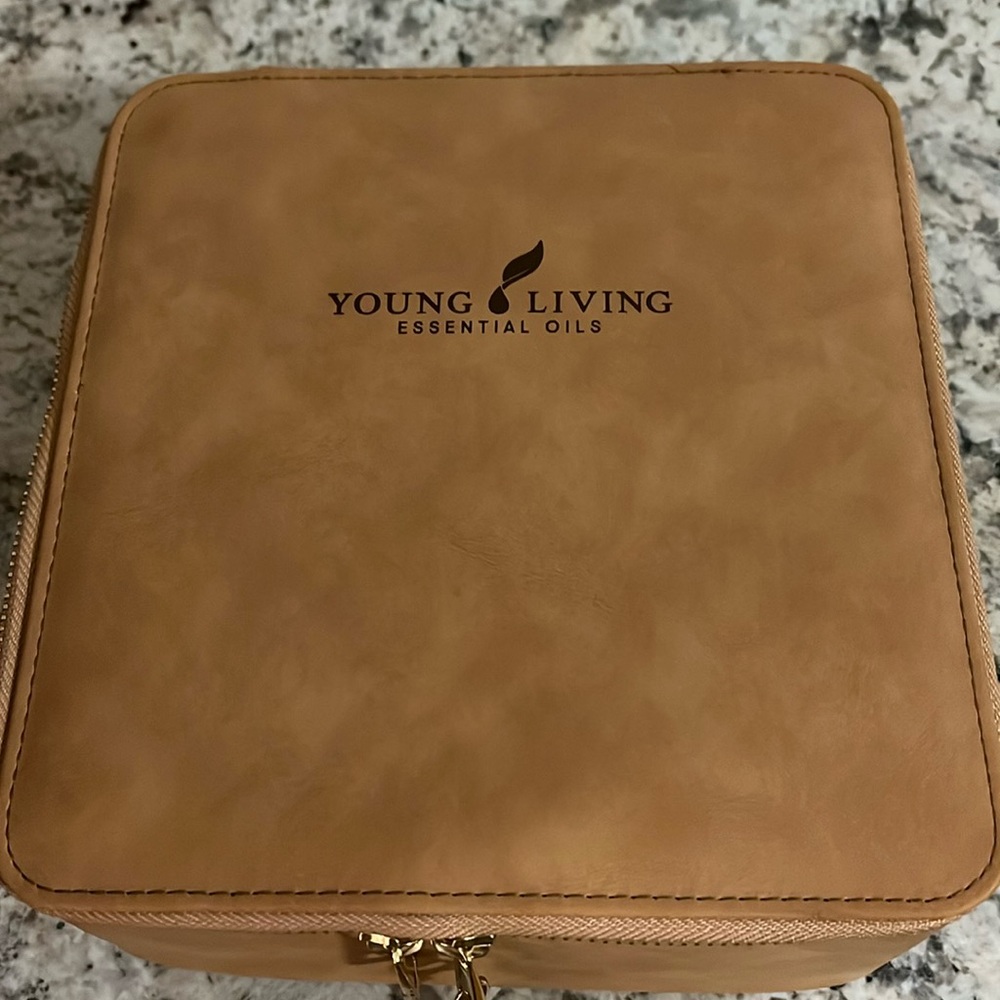 Young Living faux leather 30 bottle case ￼